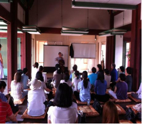 06예술강연회2013상반기03나덕성 회원 강연