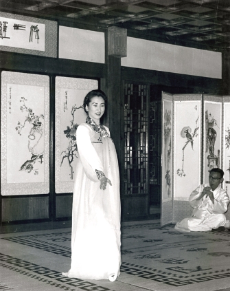 ″수평선(水平線)″ 1950 (코리아 하우스)
